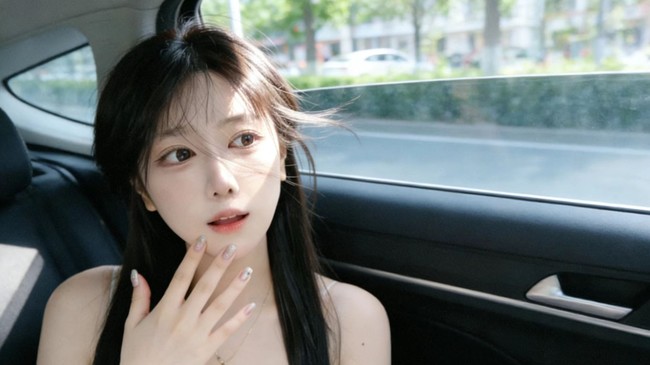 树下等风. 也等你。