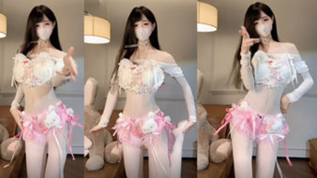 美女：快来领取你的小宝贝~