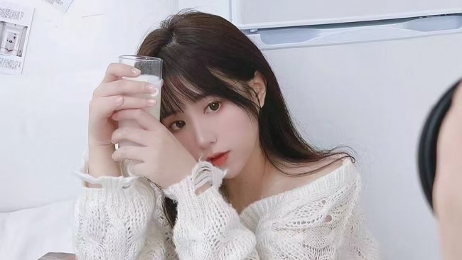 Monica魔卡星秀直播_Monica魔卡視頻直播 - 虎牙直播