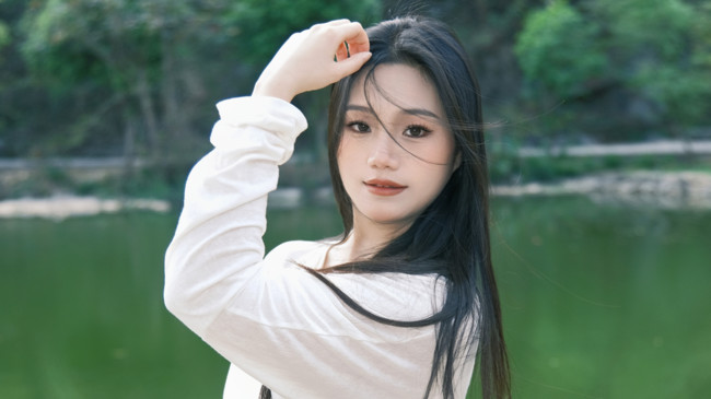 内向社恐孤独的小美