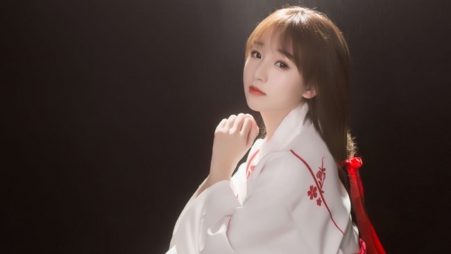 華星-小秋千星秀直播_華星-小秋千視頻直播 - 虎牙直播