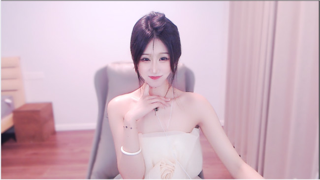 山东可爱女孩星秀织梦-琳哥【尊师老王】465744虎牙今天播星秀~大象up