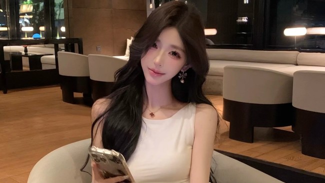 新人主播第一天（紫色的妹妹）
