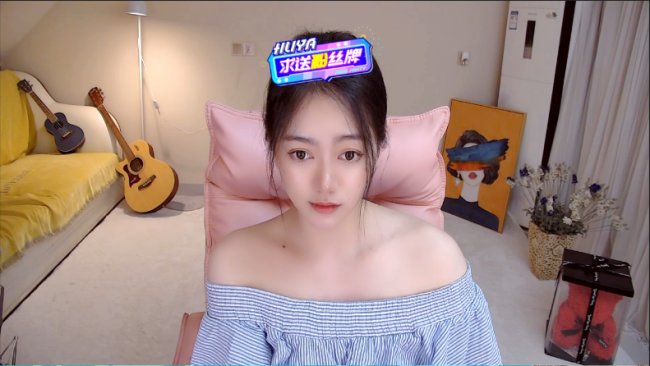 短发女人也可以性感和可爱