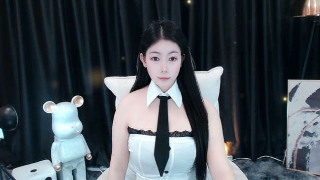 新主播饿小了咋办哦~