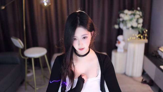Lucy9星秀直播_Lucy9視頻直播 - 虎牙直播
