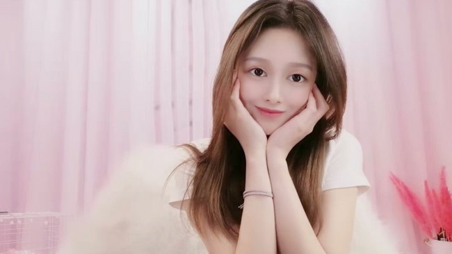 溫柔靚女小九九丶星秀直播_溫柔靚女小九九丶視頻直播 - 虎牙直播