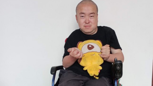 大海努力养bing父